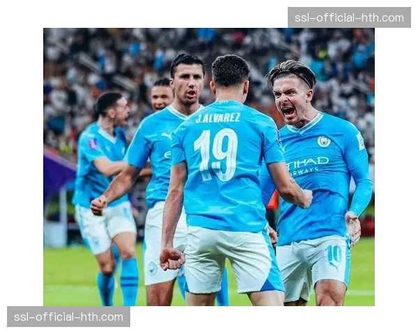 深度复盘：曼城4-0大胜，瓜帅的“边后卫内收”如何制造纵深